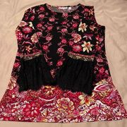 Susan Garver beautiful sz S red & blk lace trim LS tunic EUC