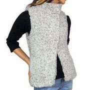 DYLAN  Gray Faux Fur Sherpa Vest Pockets Snap Women's size Small