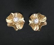 3 Dimensional Gold & Pearl Floral Earrings L@@K