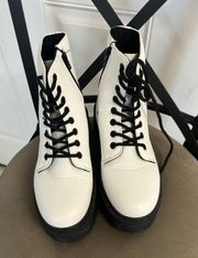 Size 7 White Combat Boots