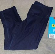 1549-New Balance XS navy blue nwt Capri leggings