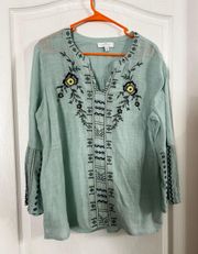 s Embroidered Boho Bell Sleeve Blouse Size XL.  2730