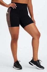 NWT Fabletics On-The-Go PowerHold® High-Waisted 6'' Short Size Small