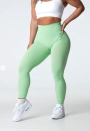 NVGTN Pistachio Contour Seamless Leggings