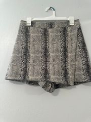 Brown snakeskin shorts / skirts size L