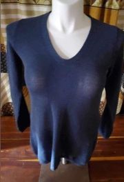 Pendleton size medium lightweight sweater, blue bust 34 inches length 27 inches