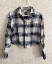 Victoria's Secret / Pink women's extra small cropped plaid button down top