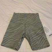 Lululemon  Align Shorts Le Tigre Camo Green 6"