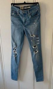 Levi’s  720 High Rise Super Skinny Jeans Sz 26 NWT