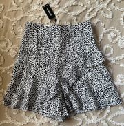 NWT  Skort Size 00