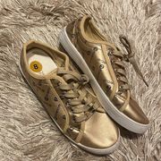 BEBE Gold Low Top Fashion Sneakers sz 8