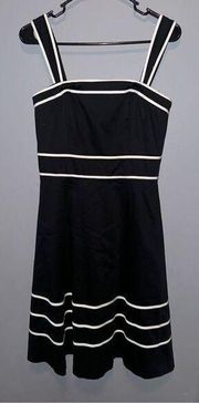 White House Black Market Black Fit & Flare Dress Contrast Trim Tiered Size 4 E28