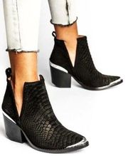 Cromwell Booties Distressed Snake Edgy Leather Cut-Outs Western