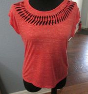 Pleione Cutout Neckline T-Shirt - Sz Sml