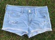 American Eagle AEO distressed jean shortie shorts lace trim light wash Size 6