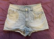 Western Style Divided Jean Shorts