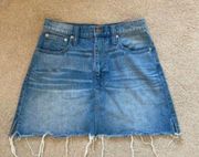 Madewell blue denim skirt in size 27