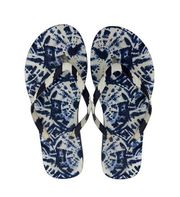 Vera Bradley Blue‎ Madras flip flops size 9