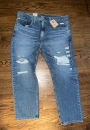 Levi’s 502 Jeans