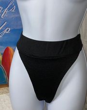 PRETTYLITTLETHING Shape Black Bikini