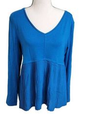 NWT The Limited Pleated Blouse in Blue Size Medium, long sleeves, pleated bottom