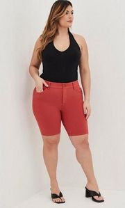 Torrid Bermuda Bombshell Studio Luxe Ponte High-Rise Short NWT