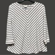 Van Heusen Women's Pullover Blouse Top Chevron Striped Black White Size‎ Large