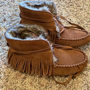 Bingo fur lined fringe tie boots size 7