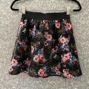 Joe B Black Floral Elastic Waist Quilted Mini Skater Skirt - Size Small - Circle