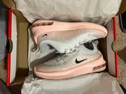 Nike Air Max Axis