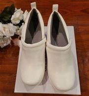 Giani Bernini Cavvell White Clogs Sizes 10 or 11