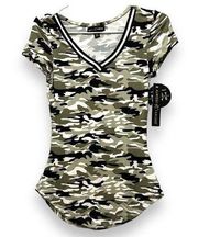 Almost Famous Women's S Green Camo Print Top