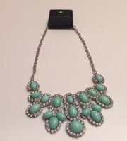 NWT Beautiful statement necklace.