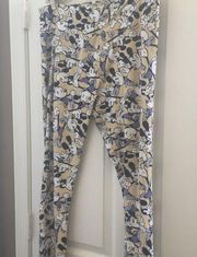 Fun lularoe leggings tall and curvy