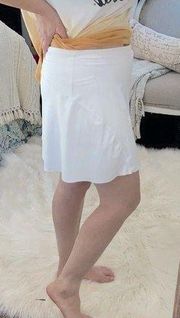 Tommy Hilfiger white tennis skirt size medium