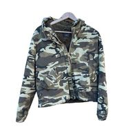 Love Tree women's medium cropped camouflage jacket lined with fleece