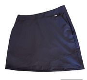 GYMSHARK The Pull-On Stretch Skort is an essential for your golf wardrobe SizeM