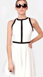 BB DAKOTA Jamila Palio Linen White and Black Mini Dress - size 2