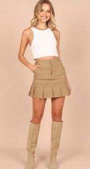 NWT- Petal & Pup Mckenna Frill Mini Skirt - Size M