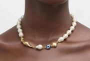 NWOT Lele Sadoughi fish Pearl necklace