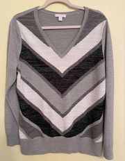 NY&Co silver/black/white holiday sweater Size XL