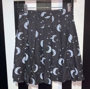 NWT Moon & Star Print  Y2K Hot Topic Pleated Mini Skirt Dark Denim XS 0 Zero/ 2