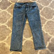 Seven7 vintage wash skinny capri jeans size 8