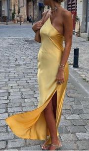 backless yellow dress