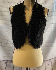 Olsenboye || Black fuzzy vest