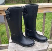lady rubber  boots bonded with leather size 7, lace up style in the back, great condition