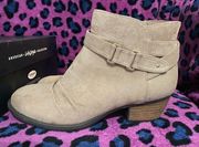 Dr Scholls tan booties size 8