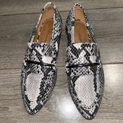 Black and White Faux Snakeskin Pointed-Toe Loafers VGUC