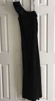 Carmen Marc Valvo Black One Shoulder Long Dress