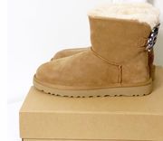 UGG NEW  Mini Bailey Bow-Checker Snow/Winter Boot Brown Chestnut Womens Sz 8 NIB